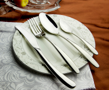 不銹鋼餐具用久了太臟怎么清洗？正確清洗不銹鋼的方法